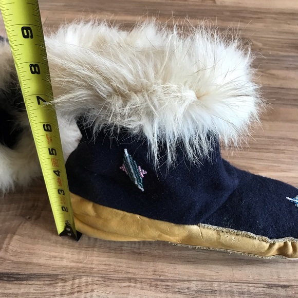 Indigenous Vintage Hand crafted bootie leather/felt/fur/beaded. Men 10.5 Lady 11 - Picture 7 of 14